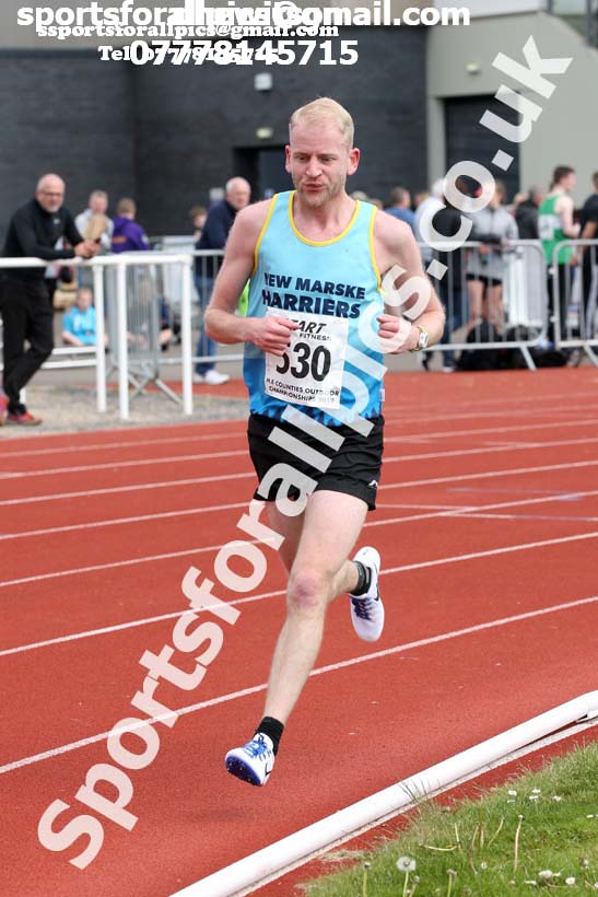 Senior mens 5000 metres, 2019 North Eastern Track and Field Champs., Middlesbrough. Photo:  David T. Hewitson/Sports for All Pics